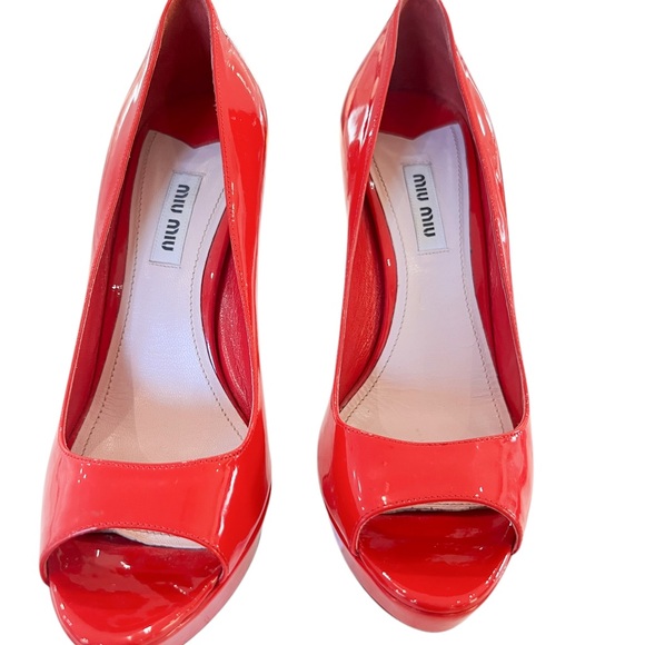 Miu Miu Red Patent Peep-Toe Heels Pumps - Picture 6 of 8